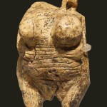 Venus_vom_Hohlen_Fels_Original_frontal---credit-Thilo-PArg